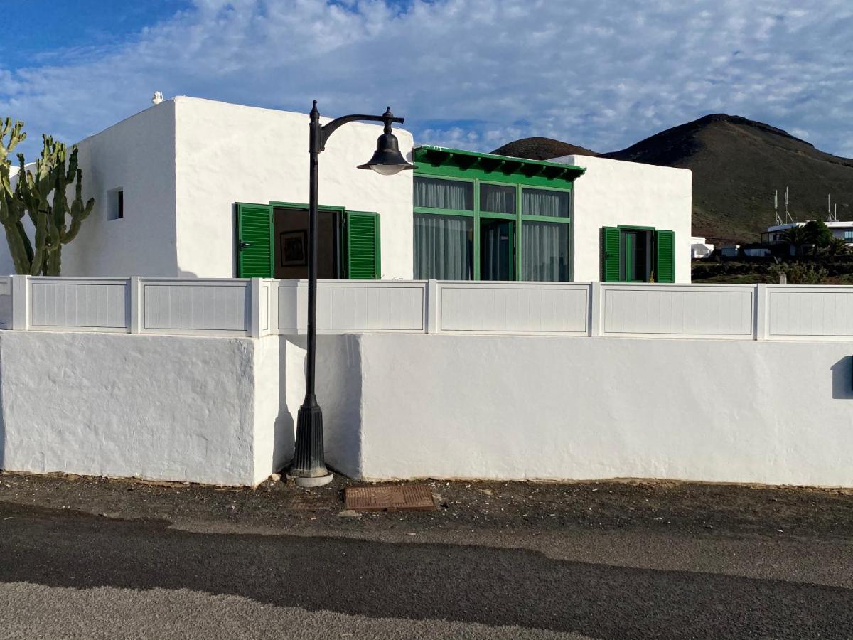 Villas Yaiza. エル・ゴルフォ エクステリア 写真